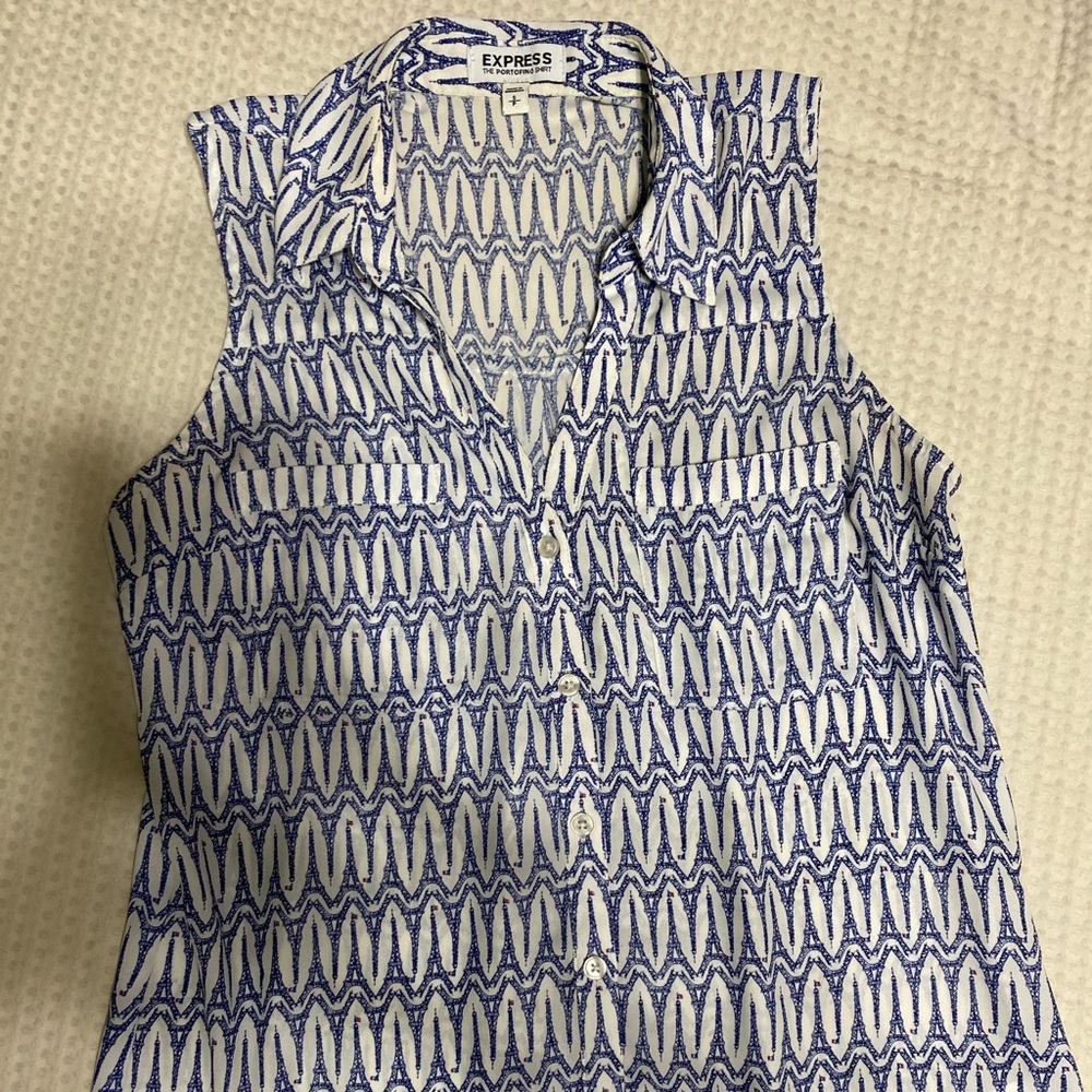 Express Eiffel Tower Tank
